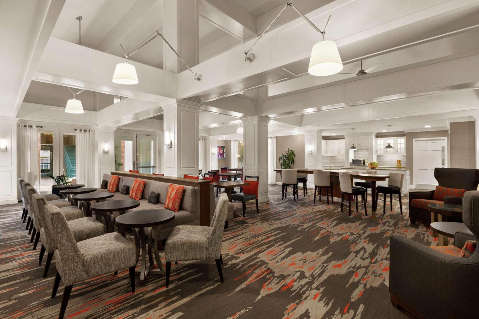 Addison Suites Eksteriør bilde