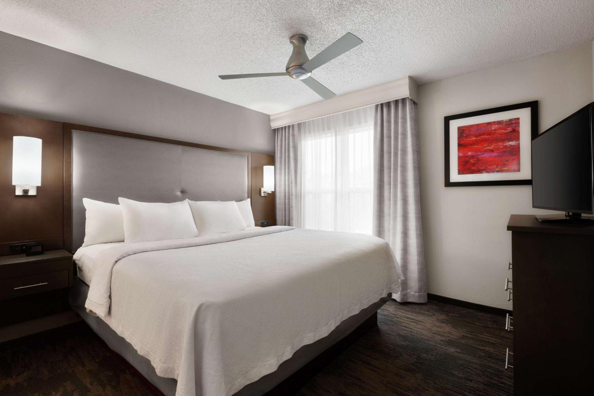 Addison Suites Eksteriør bilde